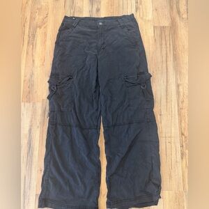 Women's American Eagle Black Wide Leg Cargo Pants